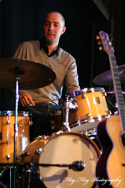 Daniel Fredrikson (drums). Gershwin On Guitar. Copyright: Henrik Eriksson. The photo may not be used elsewhere without my permission.