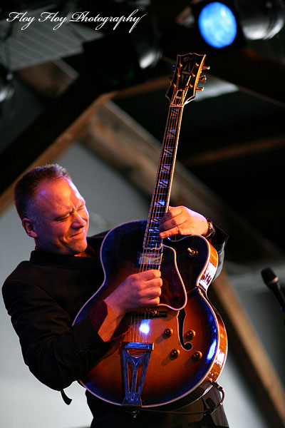 Andreas Pettersson (guitar). Gershwin On Guitar. Copyright: Henrik Eriksson. The photo may not be used elsewhere without my permission.