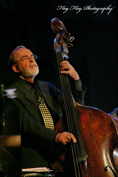 Arne Wilhelmsson (bass). Hacke Björksten 3G at Katalin. Copyright: Henrik Eriksson. The photo may not be published elsewhere without written permission.