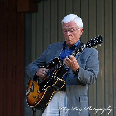 Bertil Fernqvist (guitar). Lars Erstrand Four at Parksnäckan. Copyright: Henrik Eriksson. The photo may not be published elsewhere without written permission.