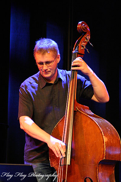 Per V Johansson (bass). Trio X at a lunch concert at Uppsala Konsert & Kongress. Copyright: Henrik Eriksson. The photo may not be published elsewhere without written permission.